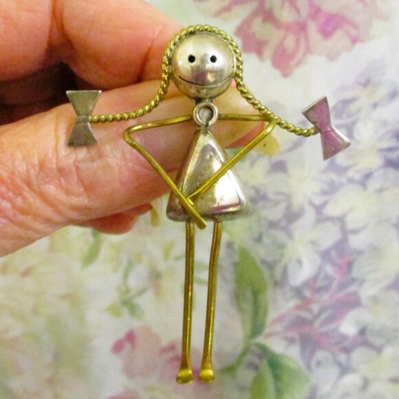 VINTAGE Sterling Silver Girl Brooch: Handcrafted 925 Mexico Figural Pin - Picture 8 of 14